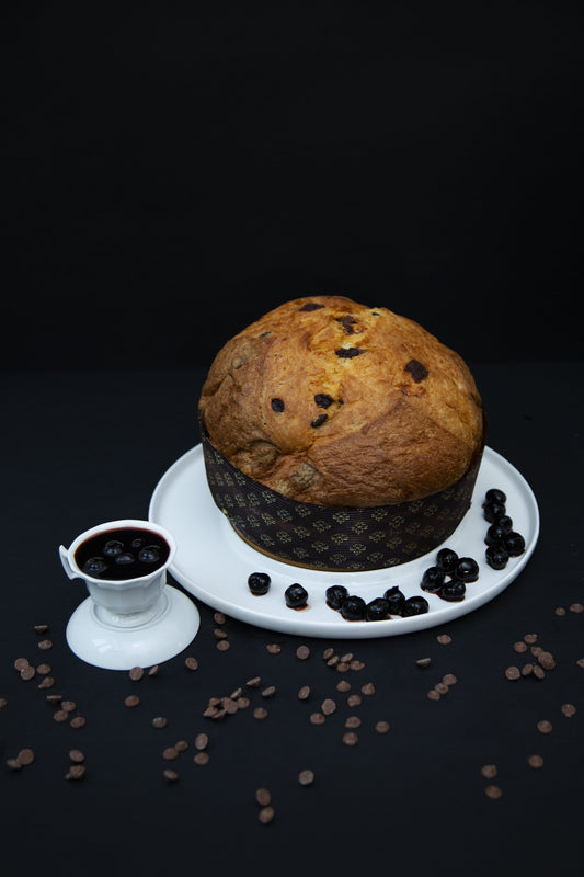 panettone con marasche e amarene fronte